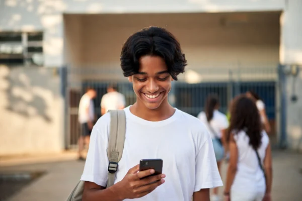 Pé-de-Meia 2026: Como Receber Até R$ 9.200 no Ensino Médio